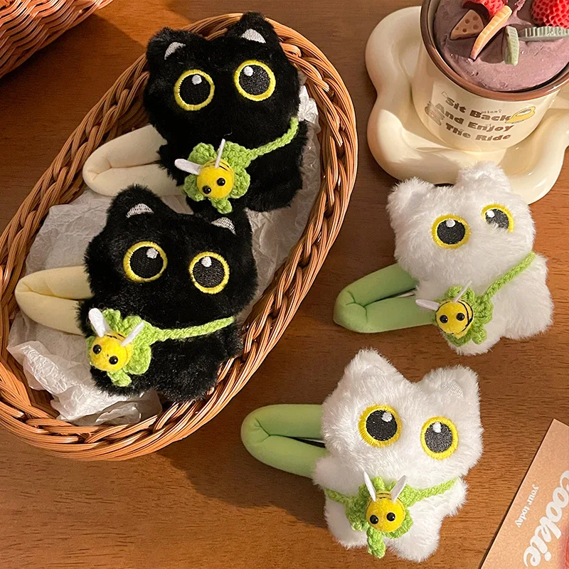 

1 шт., милая мультяшная плюшевая сумка на плечо с изображением пчелы, маленький черный кот, заколка для волос с большой окой, кукла, задняя часть BB-зажим для челки и боковых аксессуаров