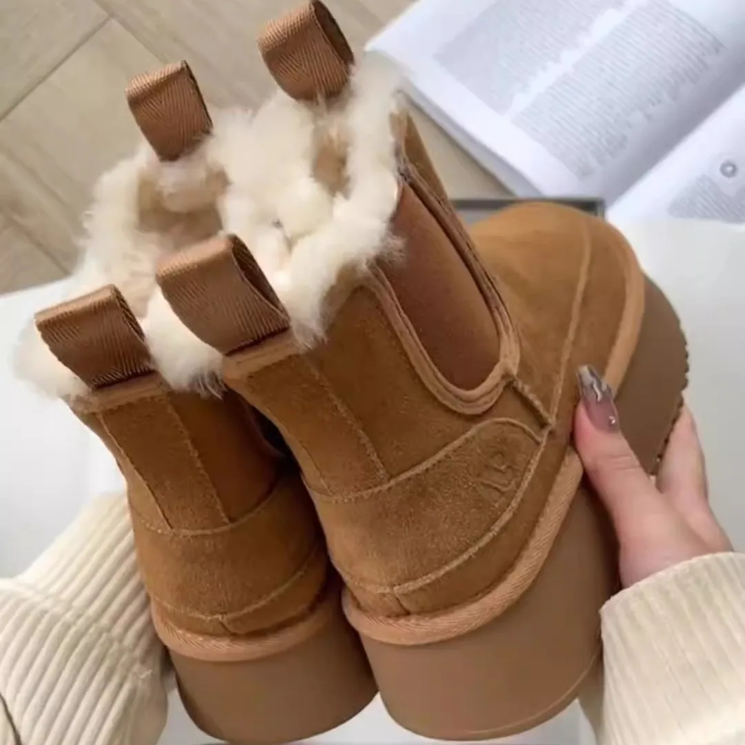 

Women's Thick Bottom Mid-Calf Snow Boots Fur Lined Warm Synthetic Leather Rubber Sole Winter Shoes Two-Way Wear Korean Style
