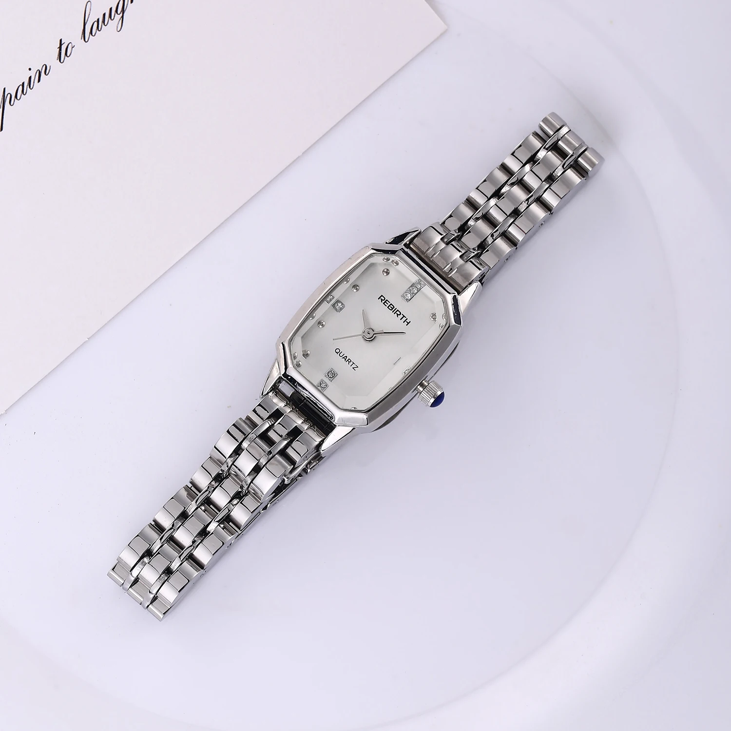 ساعة نسائية كوارتز عصرية وبسيطة ورجعية ورائعة وشخصية