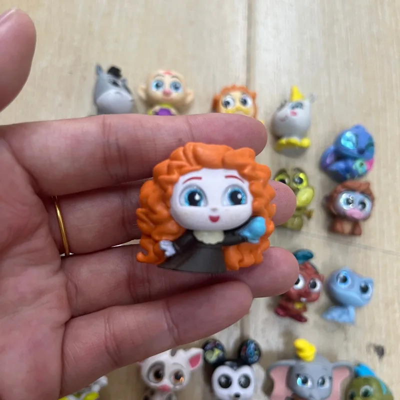 Anime figure Disney Doorables Kawaii Big Eyed Doll Mickey Princess Anna Elsa Collection ornamenti modello giocattoli regali possono scegliere