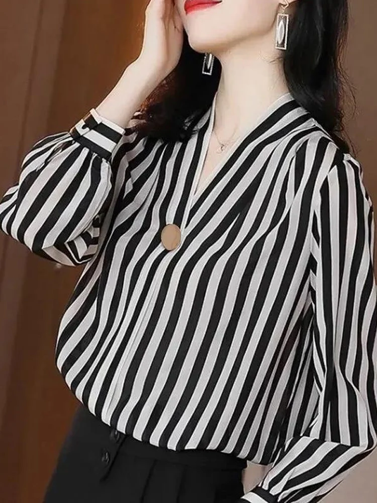 Elegance Office Striped Loose Chiffon Shirt New Long Sleeve Classic V-neck Button Decorate Fashion Temperament Lady Top 2022