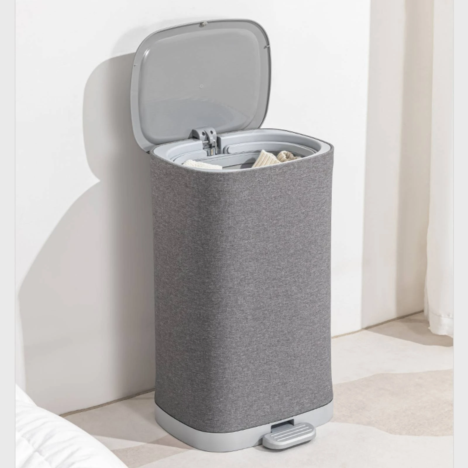 Laundry Hamper with Foot Pedal Handseffortless Hamper with Step-on Foot Pedal Laundry Basket with Lid Sturdy for Bathroom
