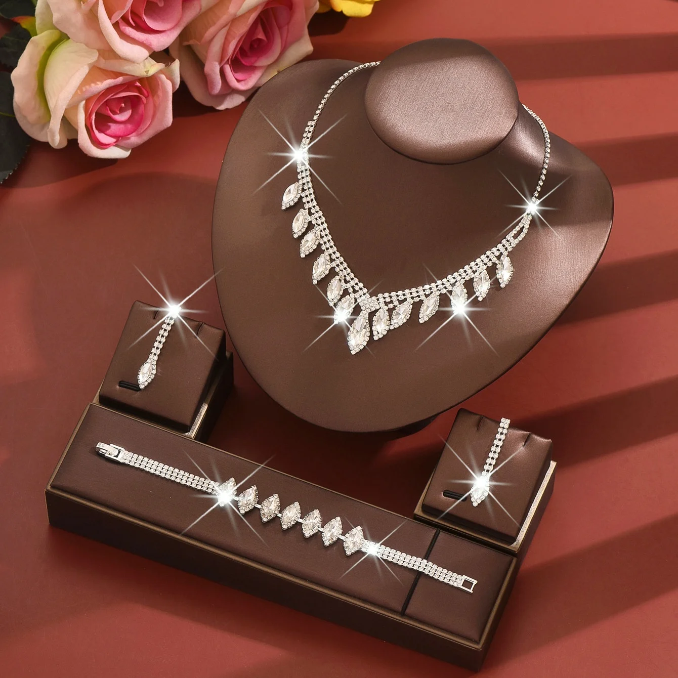 2025 Bridal Fashionable Design  Wedding Jewelry Set Necklace Earrings Bracelet  Three-Piece Sets Suitable For Wedding Party Gift