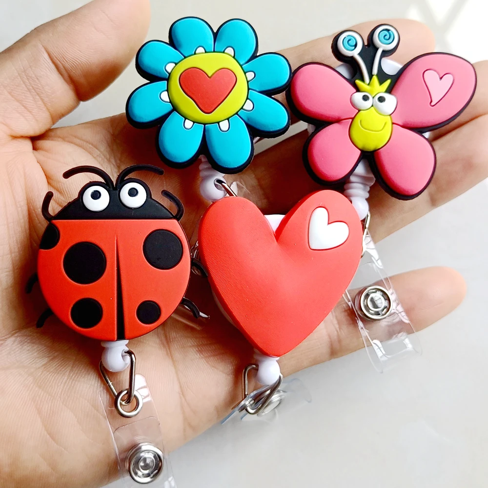 Lovely Cartoon Animals Flowers Heart Retractable Doctor Nurse Students Badge Reel Brooch Keychains Clips Name Card Holders Gifts