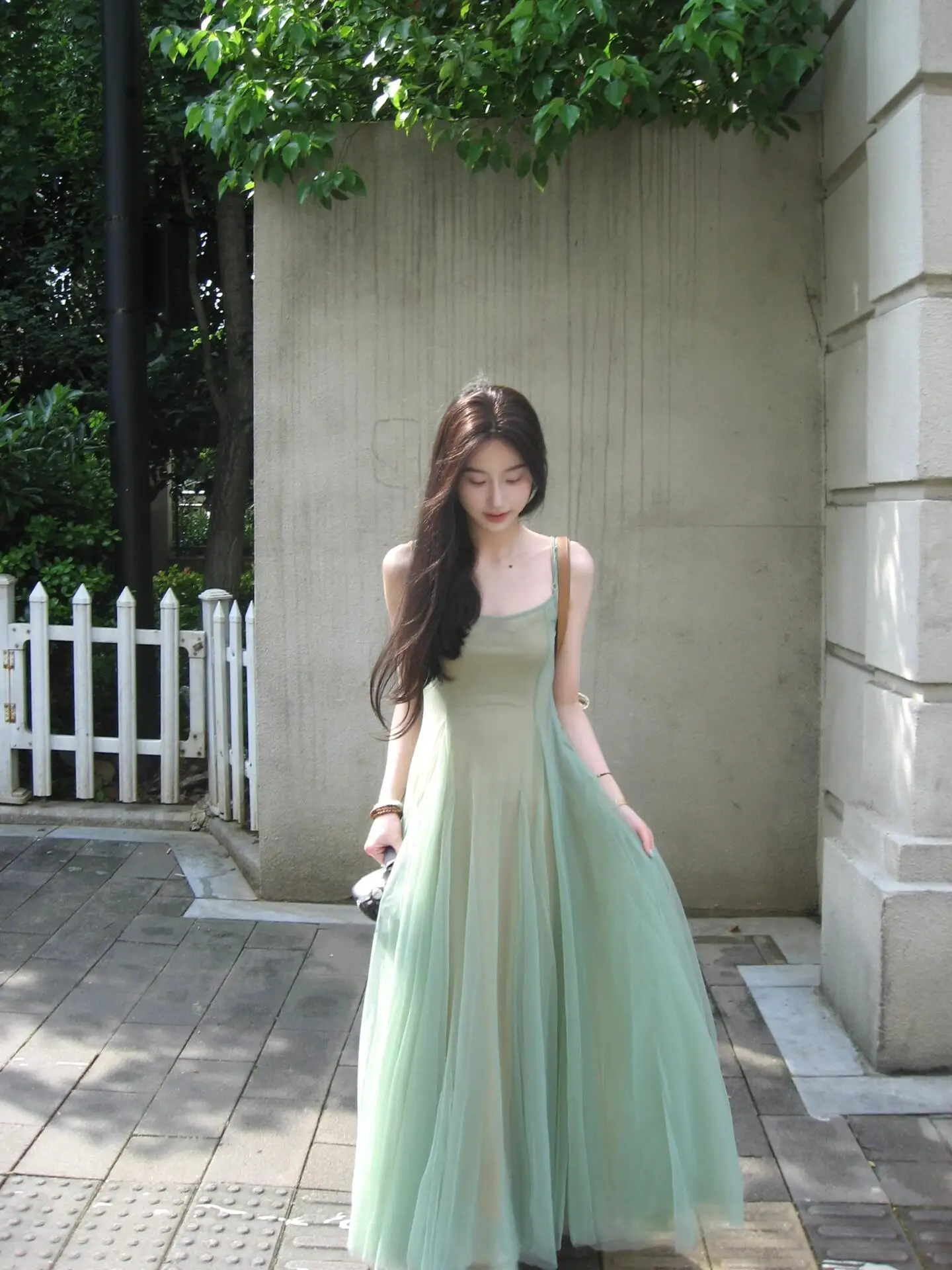 Ele Een Strapl Dr W… - image