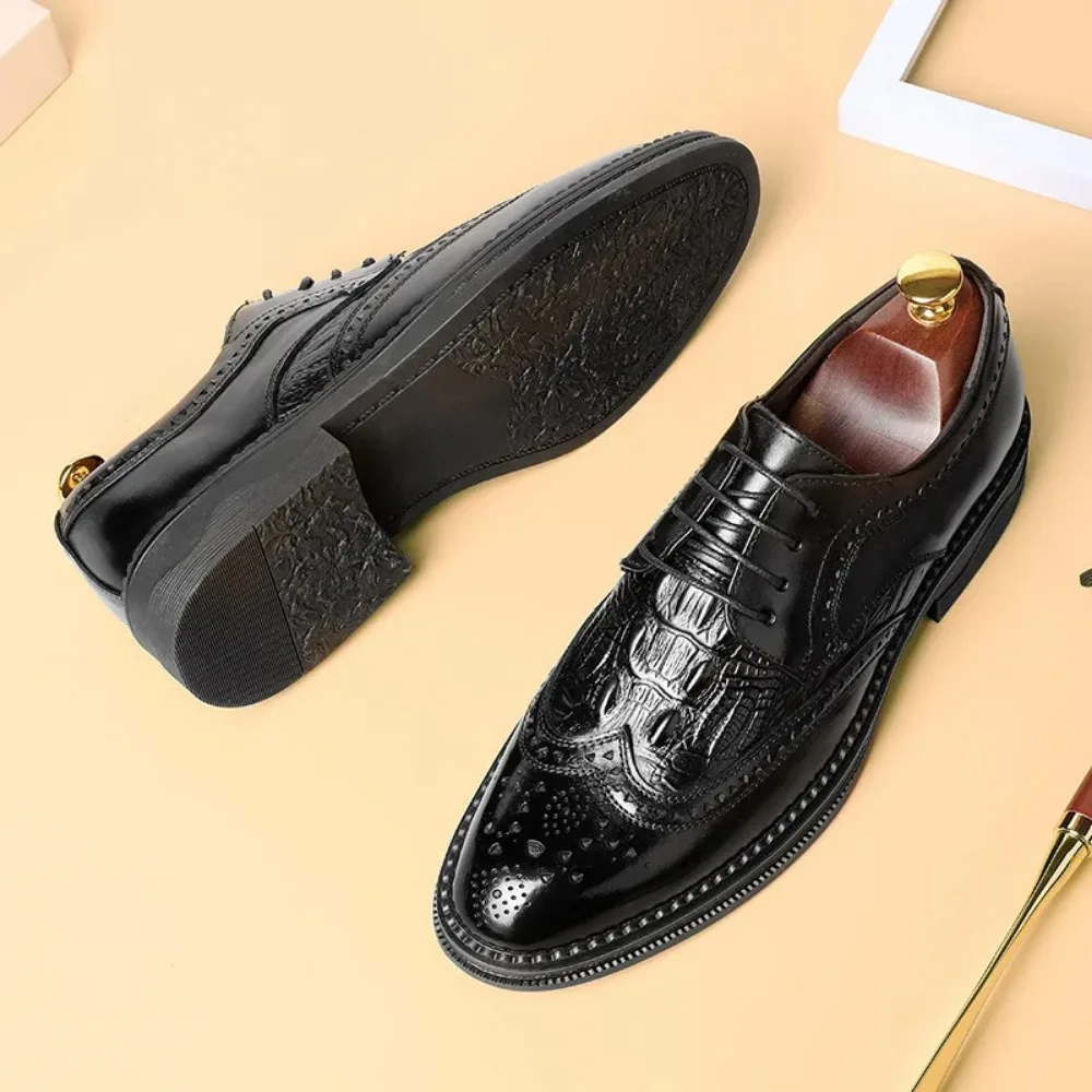 British Men\'s Dress Shoes Casual Fashion Classic Black Handmade Leather Shoes Autumn Breathable Gentleman Dress Business Loafers