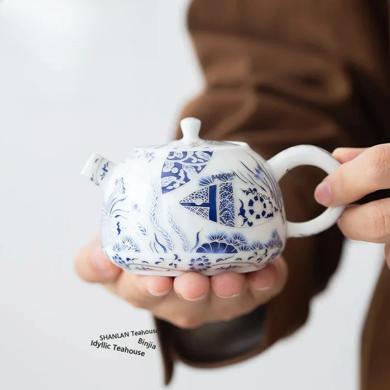 

Hand-painted Fish And Algae Pattern Teapot Ancient Tea Infuser Pot Tea Brewing Kettle With Ball Hole Cha Accessories Ornaments