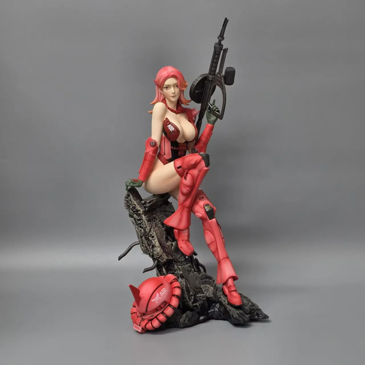 ในสต็อก 29 ซม.อะนิเมะอุปกรณ์ต่อพ่วงสาวสวยรูปปั้น 1/6 Zaku เครื่องประดับเครื่องแชสซีรูปคริสต์มาสของเล่นตุ๊กตาของขวัญ