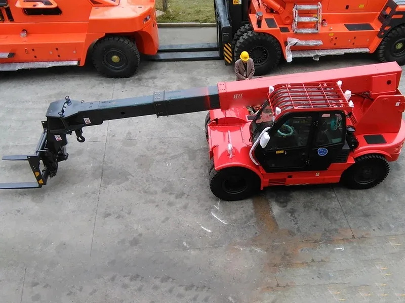 High Efficiency 5 Ton YG Mini Telescopic Handler Forklift With Diesel Power Source Machinery Repair Shops