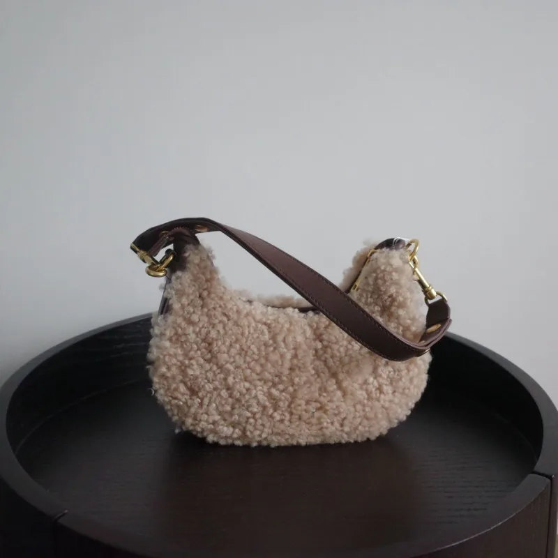 Furry Underarm Bag Winter Lamb Wool Shoulder Purse Women High Quality Fashion Versatile Half Moon Saddle Bag