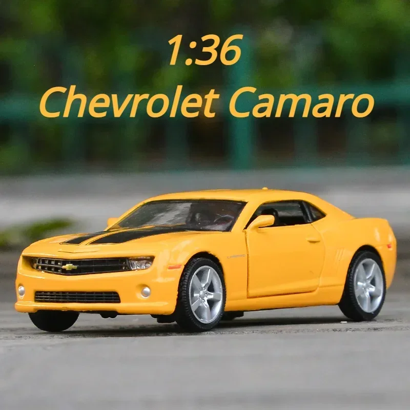 1:36 Chevrolet Camaro Classic Car Alloy Sports Car Model Diecasts Metal Toy Car Model High Simulation Collection Childrens Gift