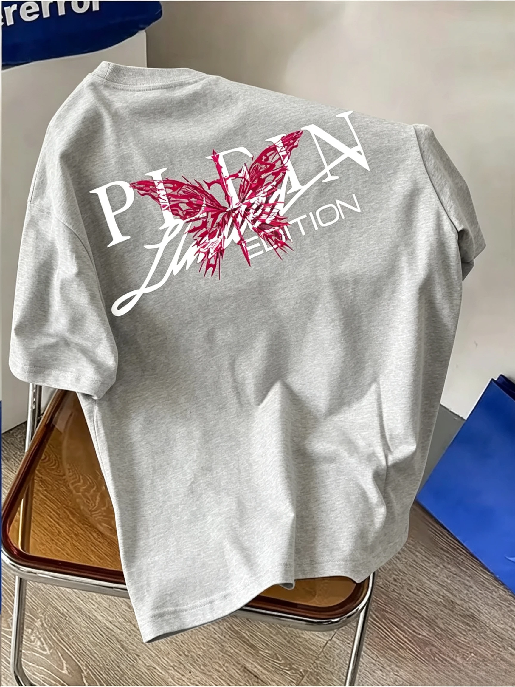 Women'S Fashion Edgy - 여름 스트리트웨어를 위한 세련된 브러쉬스트로크 텍스트