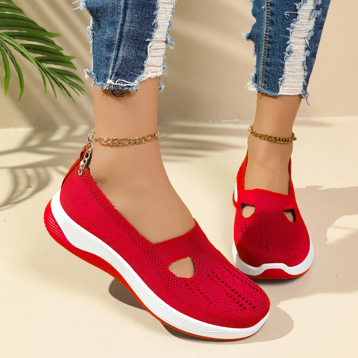 

Women's Breathable Mesh Slip-On Shoes Lightweight Comfortable Soft Sole Walking Sneakers Large Size Round Toe Single Shoes