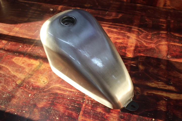 7 L Motorcycle Petrol Gas Tank Oil Fuel Can with Cap For Suzuki GN250 Cafe Racer