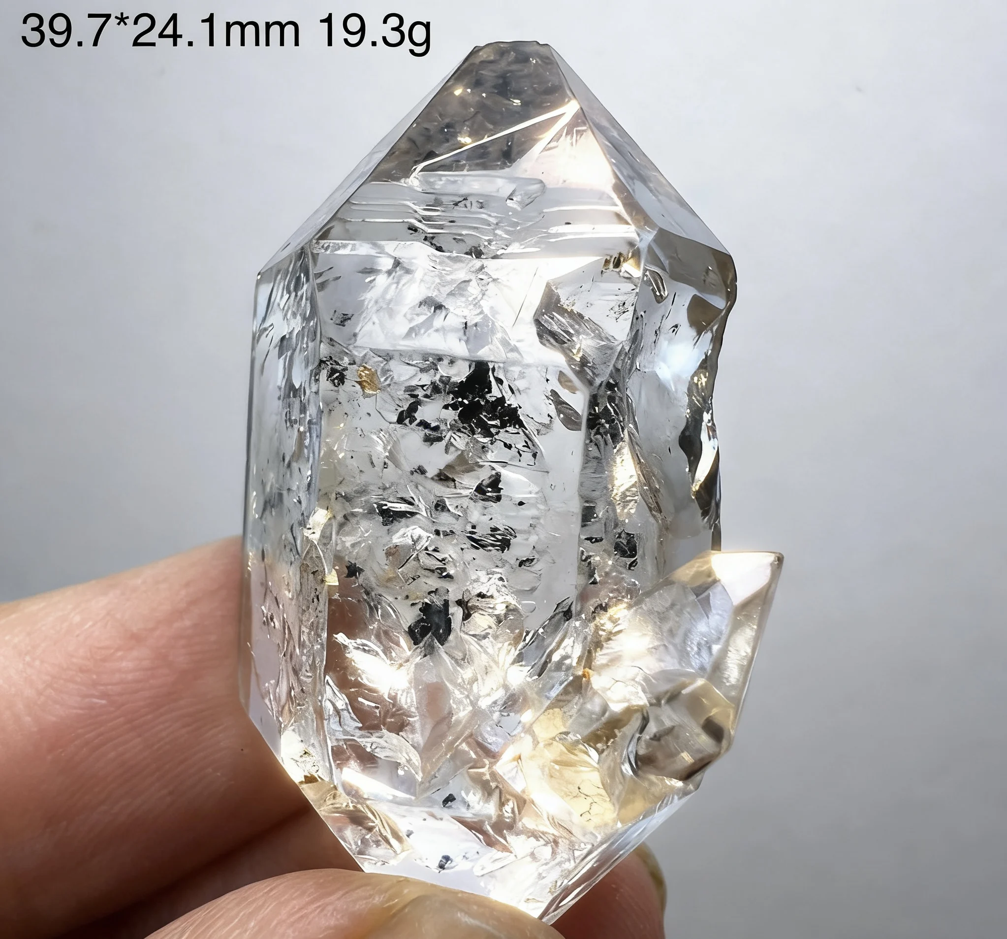 عينة كريستال لامعة طبيعية كريستال خام خشن عالي التردد حجر الريكي العافية الروحية التأمل ديكور المنزل