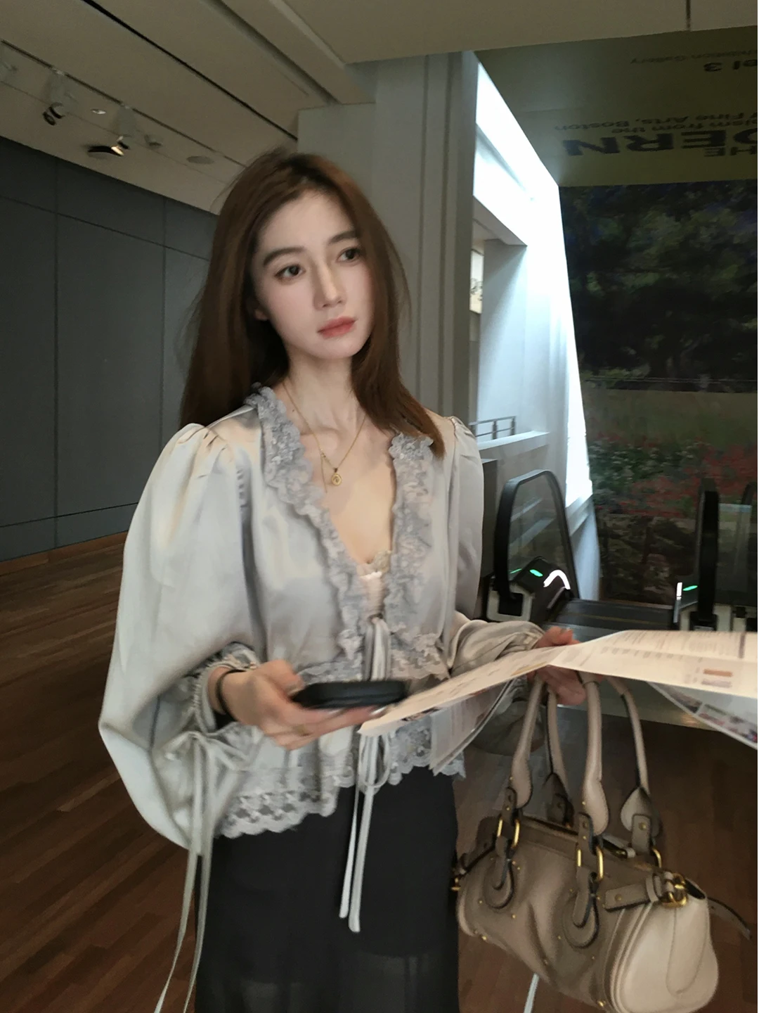 

Женская блузка Cunblvd Early Spring Design с кружевной отделкой, облегающая, повседневная, универсальная, удобная для поездок на работу, приятная для кожи, дышащая.