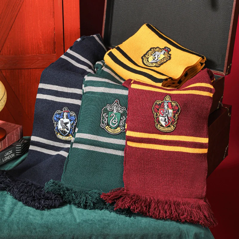 Genuine Co-Branded Harry Potter Gryffindor Academy Cosplay Winter Atmosphere Sense Warm Scarf For Men And Women Christmas Gifts