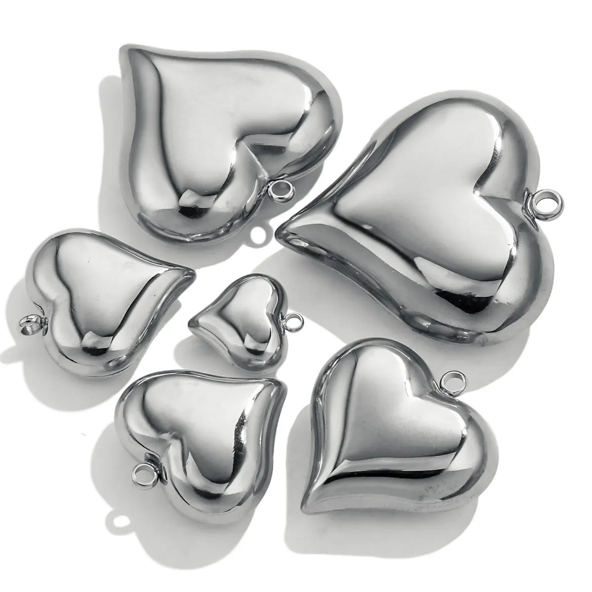 ステンレス製のハートチャーム、中空PVD金メッキペンダントコネクター、女性用イヤリングネックレスジュエリー製作アクセサリー