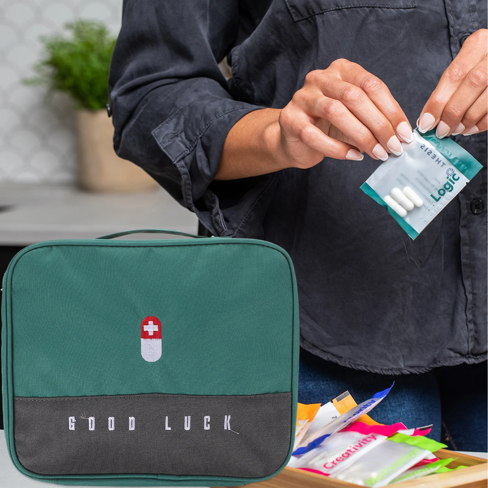 حقيبة طبية محمولة متعددة الشبكات من قماش أكسفورد، سعة كبيرة، منظم تخزين الأدوية المقاوم للماء للمنزل والمكتب والسفر أولاً #5