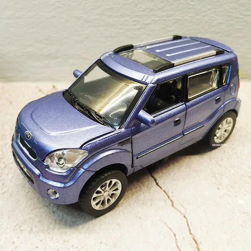 KIA SOUL-modelo de coche de aleación de Metal fundido a presión, vehículo de juguete, modelo de coche de alta simulación, colección de sonido y luz, regalo de juguete para niños, 1:32