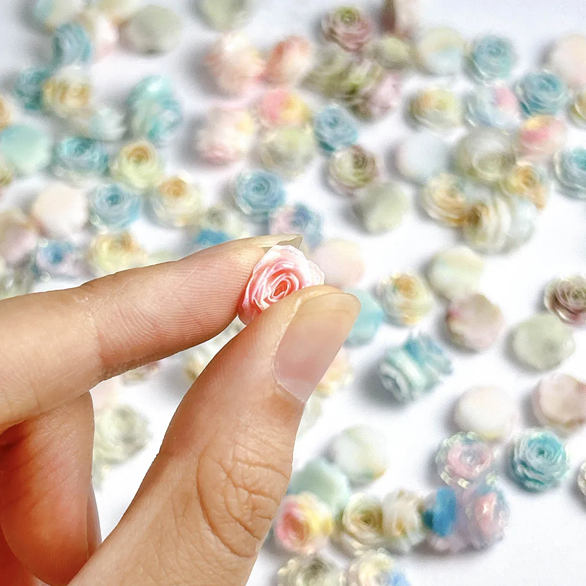 Breloques pour ongles en résine Rose lumineuse, plusieurs couleurs, 3D, fleur Fine et brillante de rêve, décorations pour Nail Art, boucles d'oreilles, matériaux pour ongles, DIY