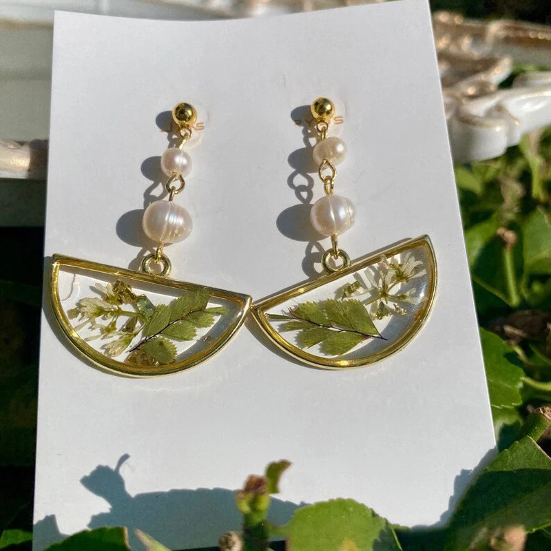 

Geometric Design Dried Flower Earrings Elegant Natural Plant Earrings Handmaking Epoxy Resin Pressed Real Flower Earring Jewelry