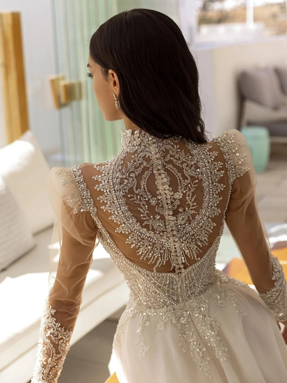 Nuovo abito da sposa in pizzo con perline ricamate Abito da sposa modesto a maniche lunghe con collo alto e abiti squisiti personalizzati per la sposa
