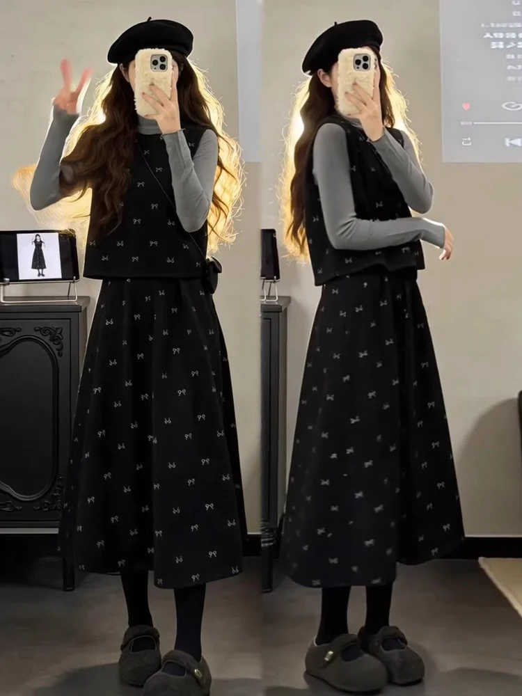 

Комплект зимней модной одежды больших размеров для женщин: теплый утолщенный шерстяной жилет, юбка и базовая футболка для многослойного образа в корейском стиле с высокой талией