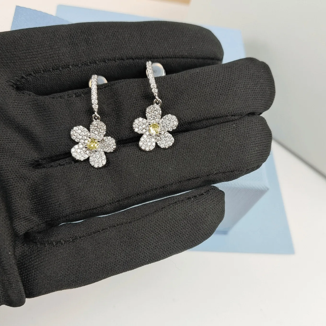 Sparkly Freesia Earrings for Women Happiness and Lucky Stud Earrings Pendant