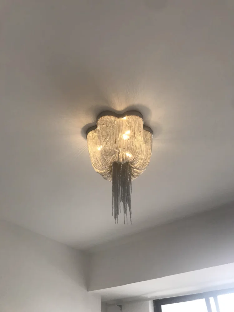 Lustre de teto com borla