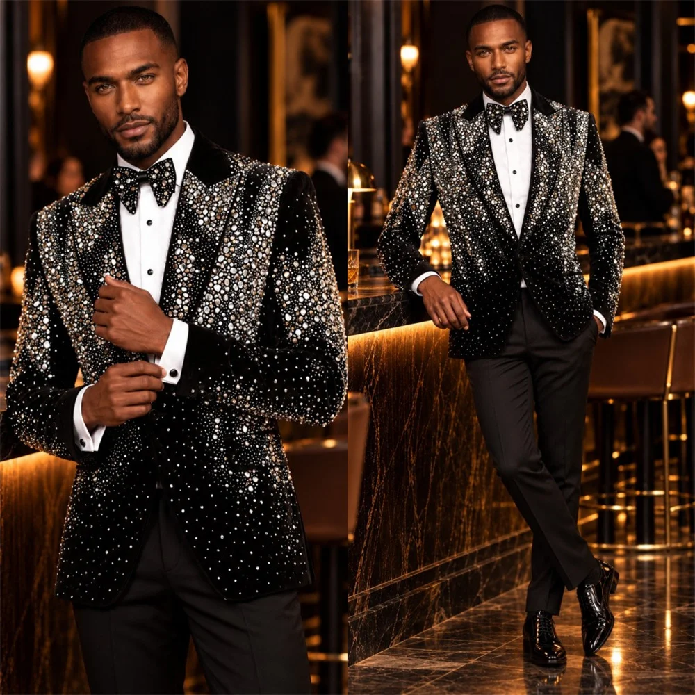 Brilliant Men Banquet Jacket Heave Beaded Sequins Crystal Peaked Lapel One Button Prom Coat Custom 1 Piece Celebrity Party Wear