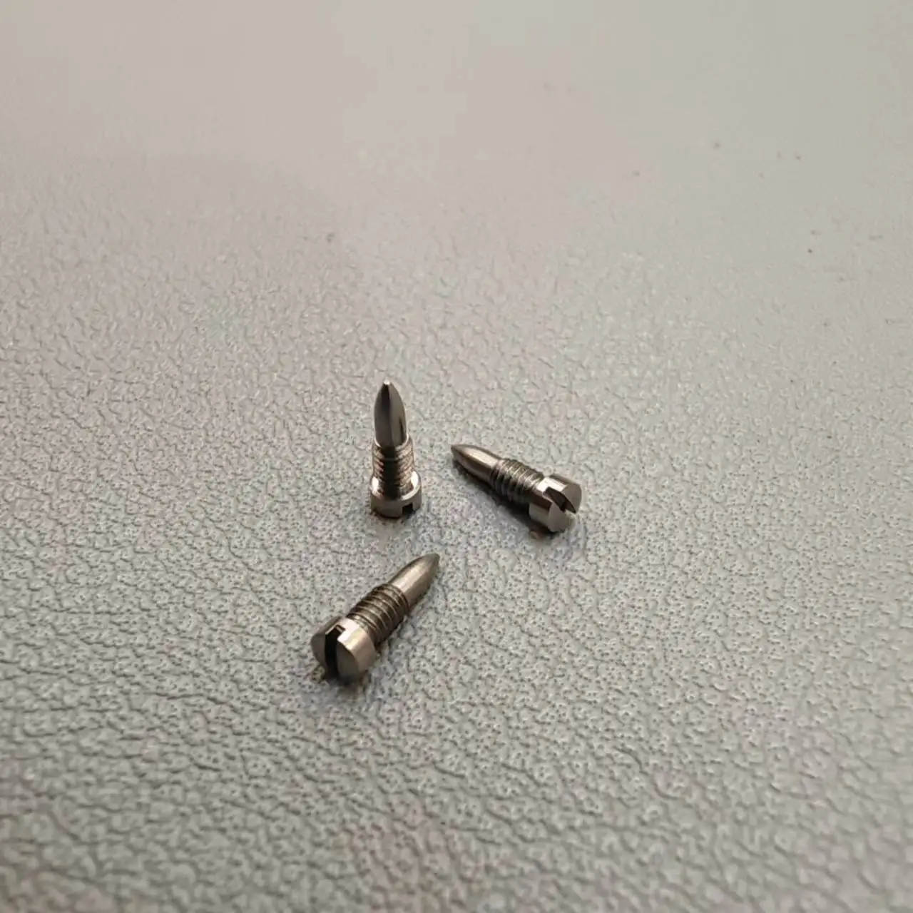 

Clarinet screw Top screws Repair parts screws