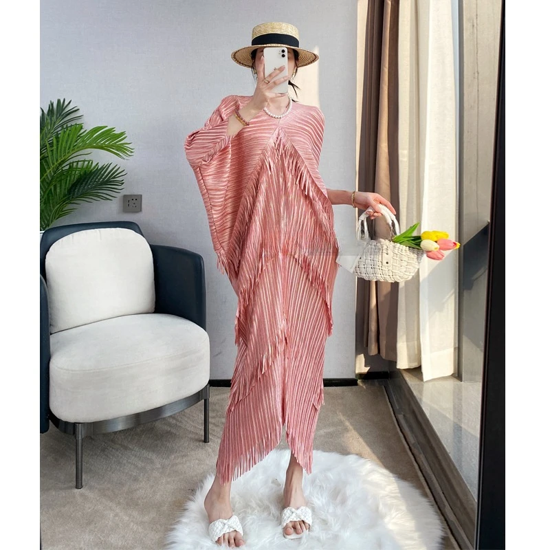 

GGHK Miyake Solid Color Fringe V-neck Fashion Bat Sleeve Dress Loose Large Size Luxury Elegant Evening Dress Autumn New Clothing