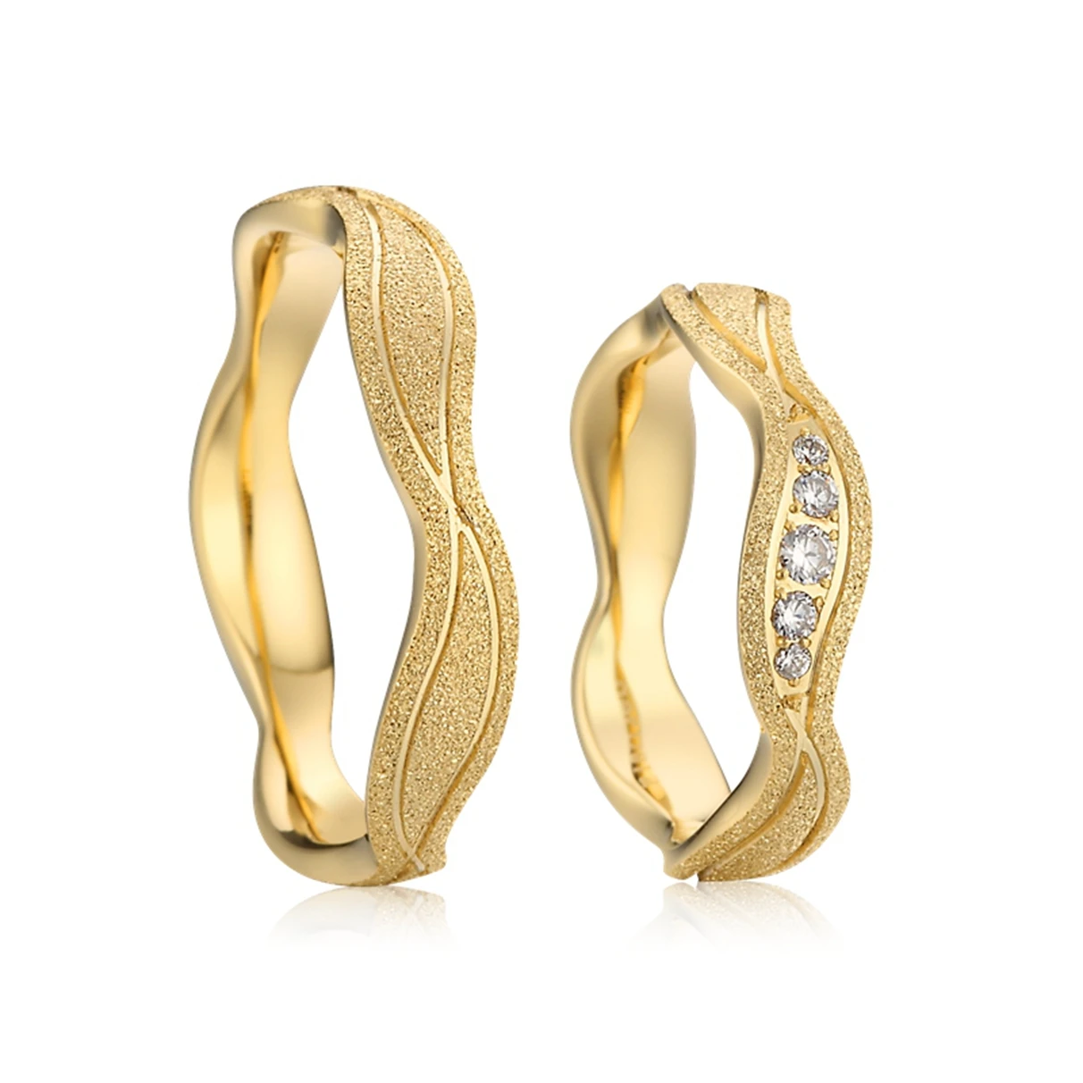 

Exclusive Tailored Vintage Couple Wedding Rings 18K Yellow Gold Plated Handcrafted Timeless Elegance Anniversary Bands