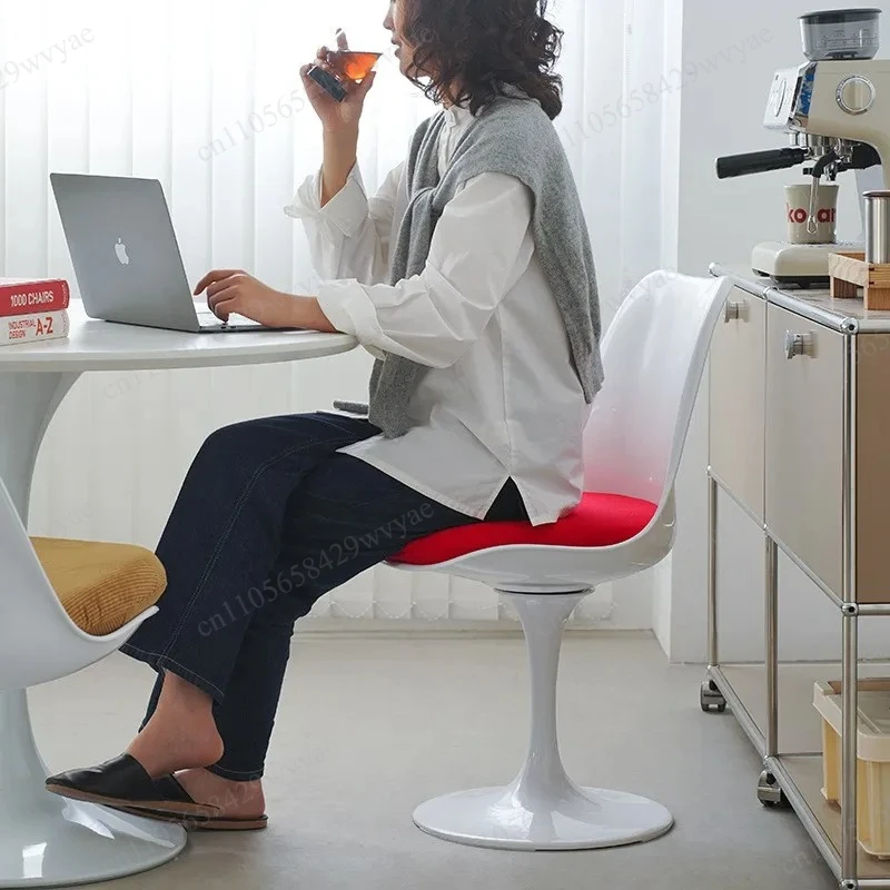 Designer Retro Tulip Chair 360 Degree Swivel Backrest Chair Scandinavian Style for Study Dining Cafe