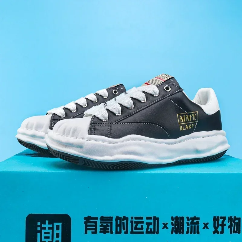 

Simple and atmospheric leather canvas shoes&versatile, breathable comfortable casual sports shoes