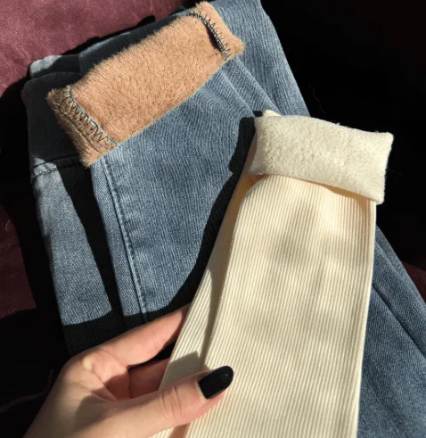 Material misto com forro interno de veludo, estilo riding, jeans grosso (meias de brinde)