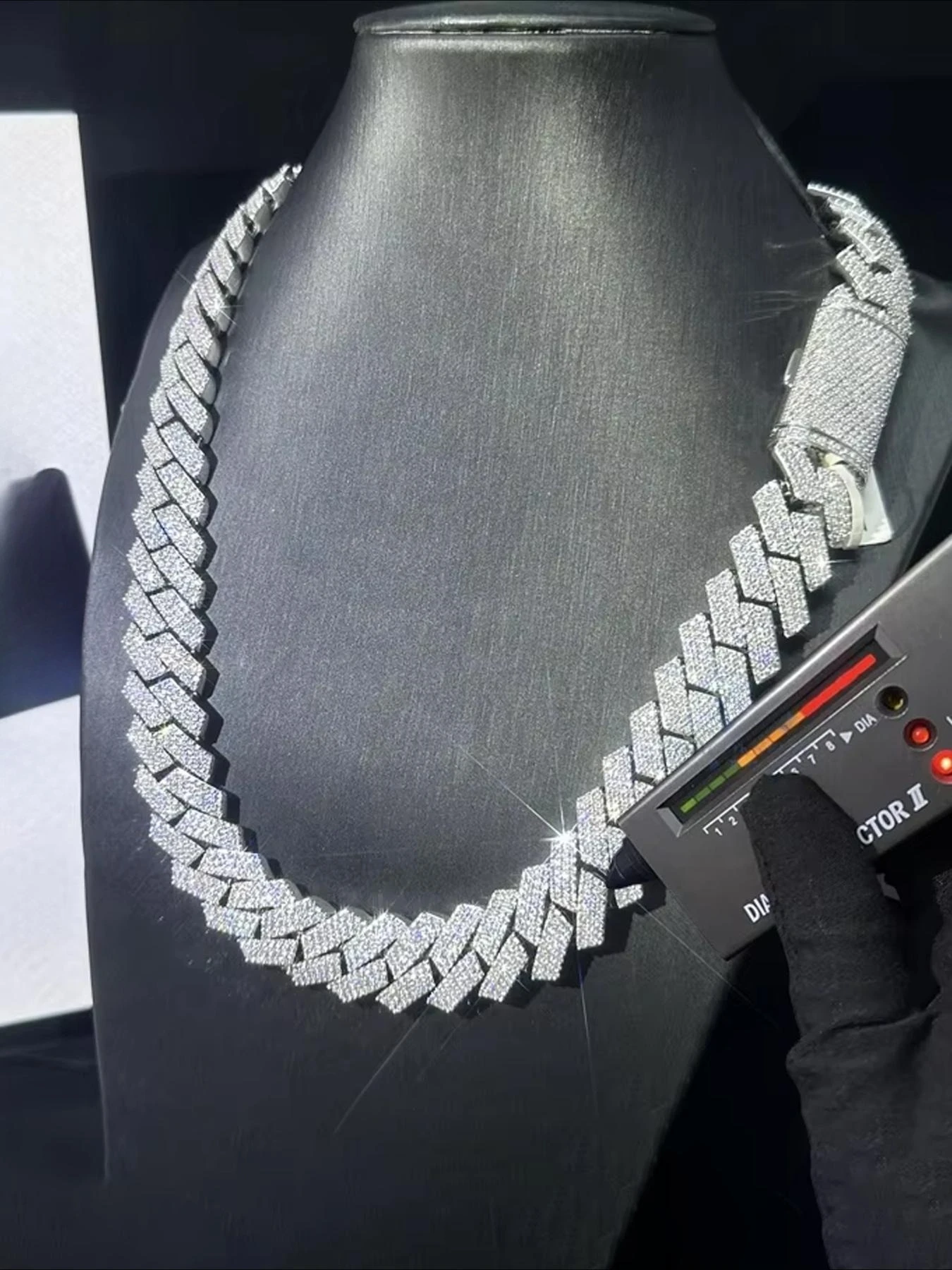 20mm 4-row full D-VVS ice-out diamond chain hip-hop jewelry Cuban link necklace, trendy fashion hip-hop jewelry,