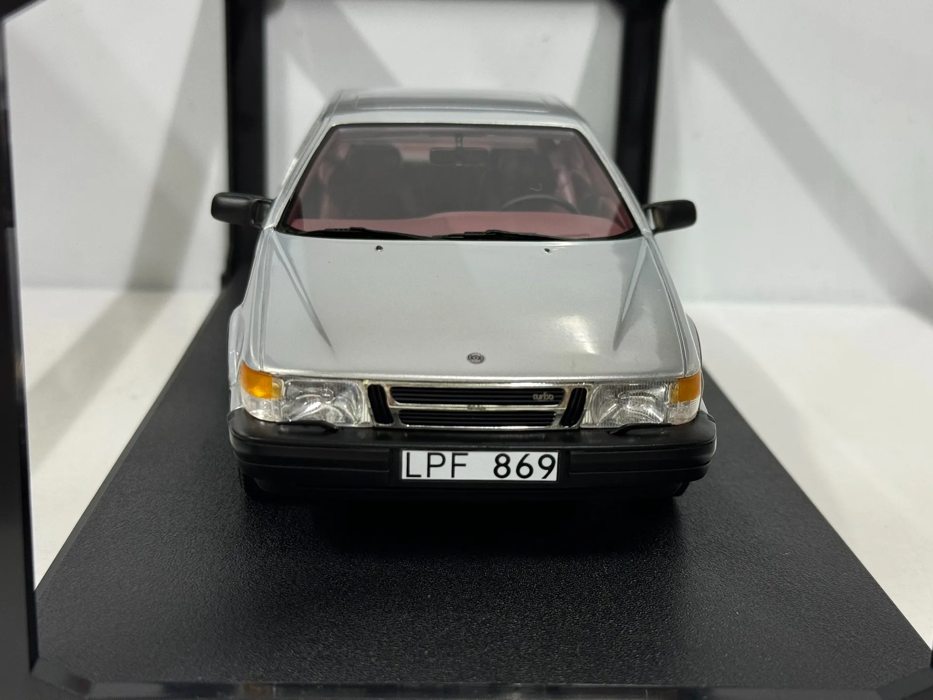 Diecast CULT scala 1/18 SBBA Saab modello di auto in resina giocattolo da collezione regalo souvenir display ornamento