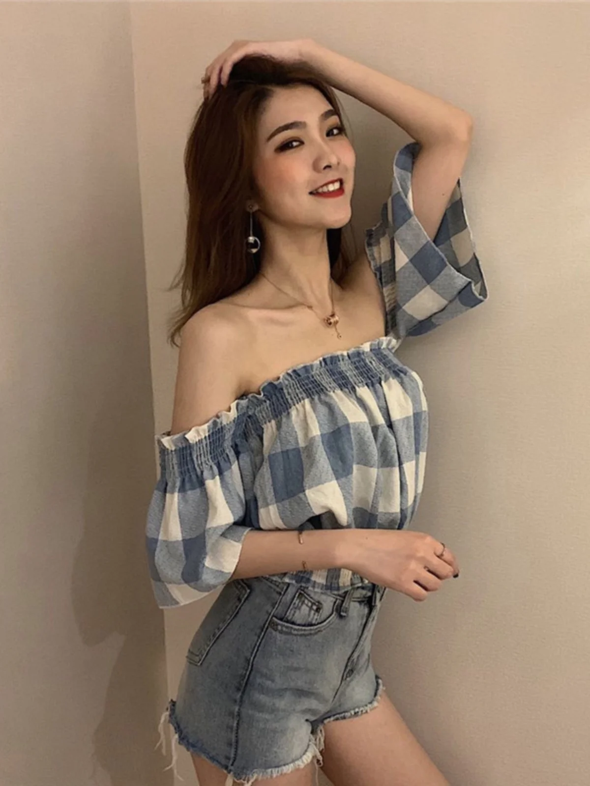 

Summer Sexy One-oulder Plaid irt Women's Faion Korean Sle ort Sve Bone Lobone Chic Commute Sle Slim Fit irt