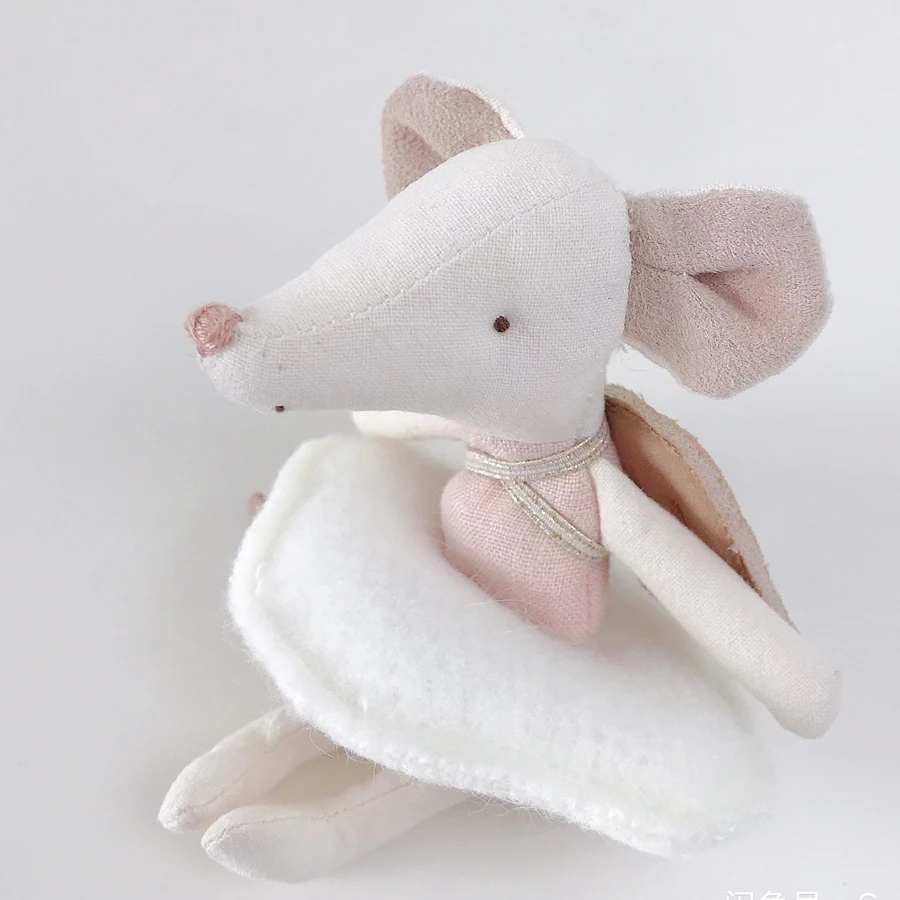 12cm Mini Angel Mouse in Book Chritmas New Year Gift Handmade Cute little Fairy Mice Toy with Gift Box Cotton Sewing Doll