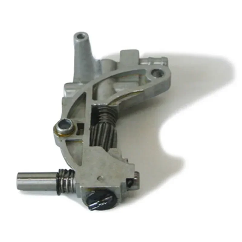 ~Oil Drive Pump Chainsaw 5200 Oil Pump For Chinese Chainsaw 4500 5200 5800 58CC 52CC 45CC Tarus For 1Silverline