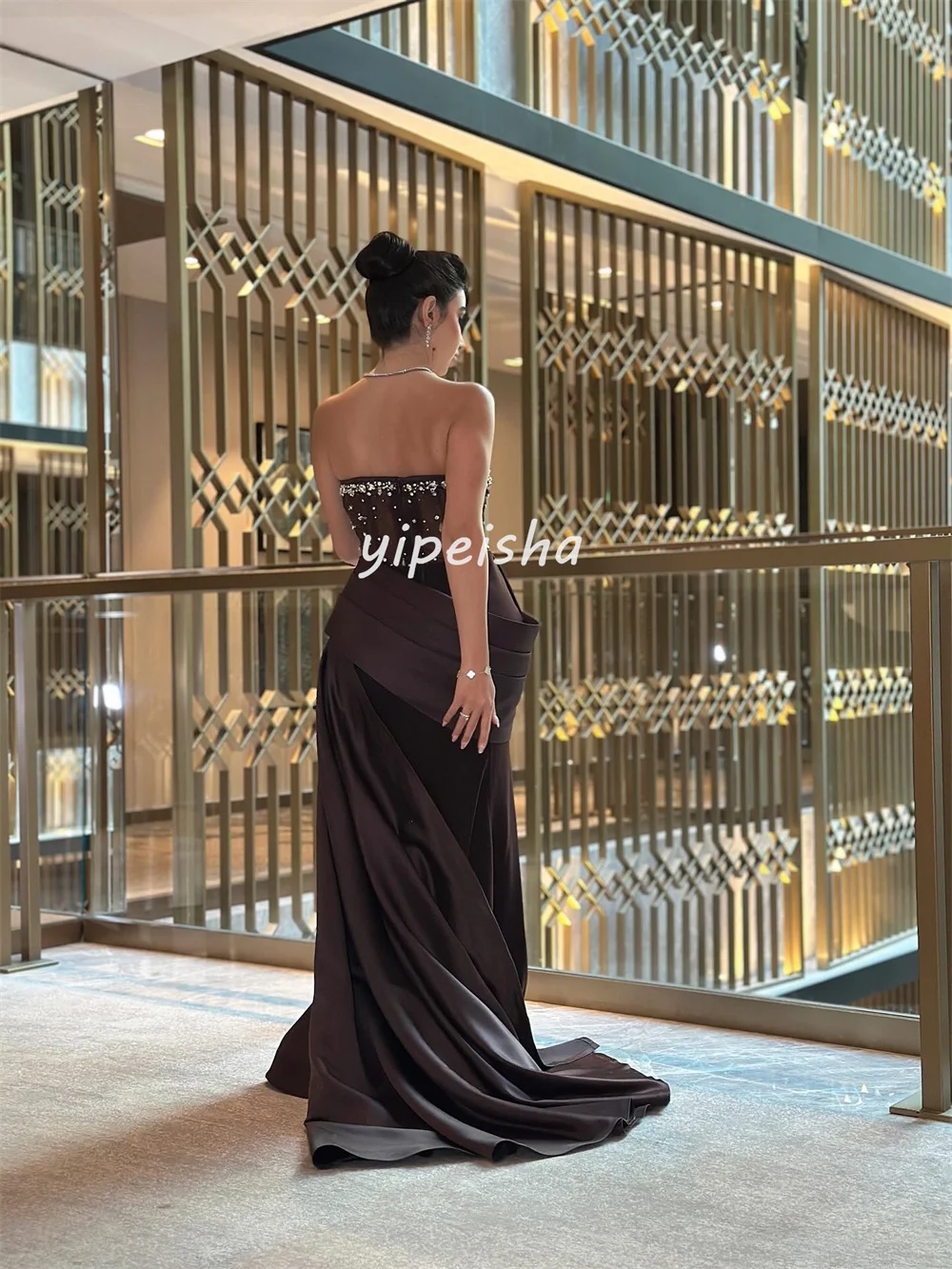 カスタムメイドのキラキラ輝くマッチングジャージーラインストーン付きスパンコールドレープマーメイドストラップレスロングドレス、オーダーメイドの特別な機会用ドレス、フォーマルドレス