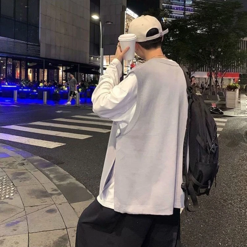 

Men's Vintage Hong Kong Style Knit Vest Open Slit Loose Fit Solid Color Round Neck Pullover Outerwear Trendy Casual Accessory