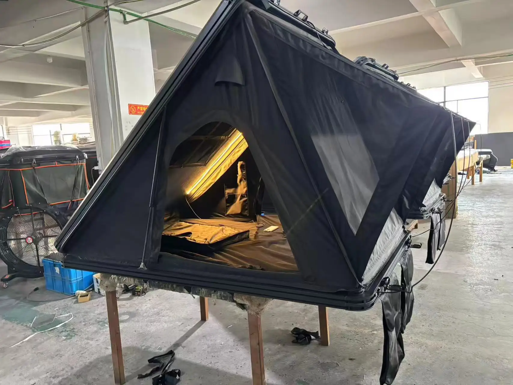 Roof Top Tent Camper Car 4X4 Quality Folding Outdoor Hard Shell Rooftop Tent Waterproof Uptop Campers Roof Top Tent