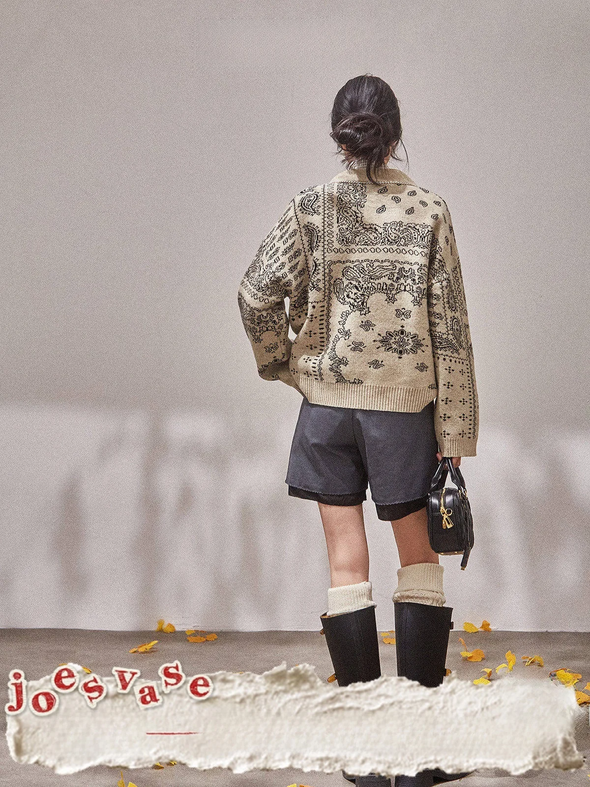 

Вязаный свитер Jia Hu Zun для женщин, свободный крой, винтажный стиль, с длинными рукавами, бежевый цвет, осенняя новинка, модный женский топ