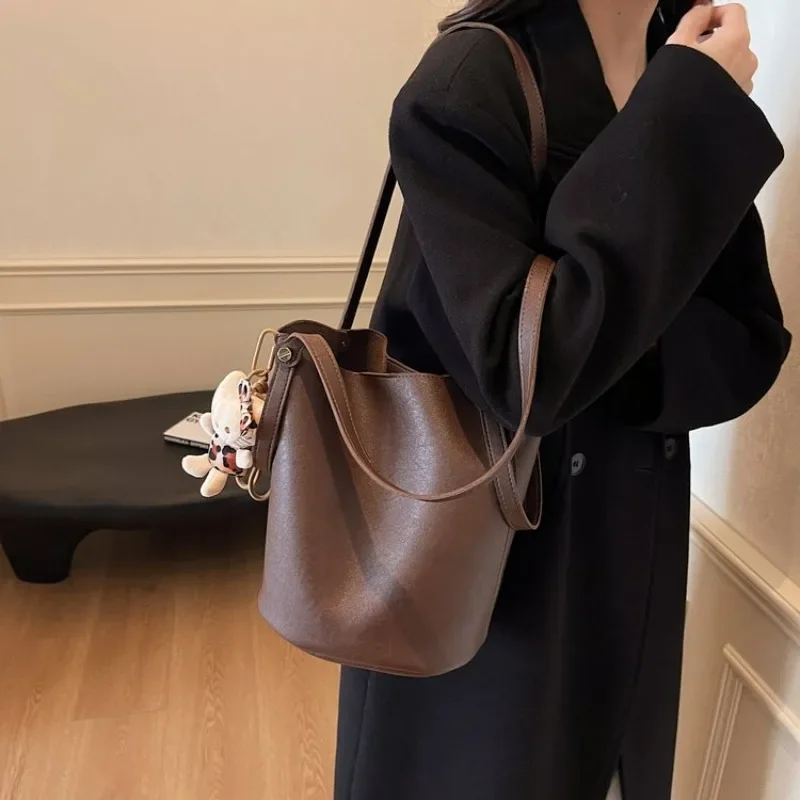 

Parisian Elegant Large Capacity Diaper Bags For Ladies Luxury Brand Tote Bag Simple Vintage Crossbody Bag Fashionable Messenger