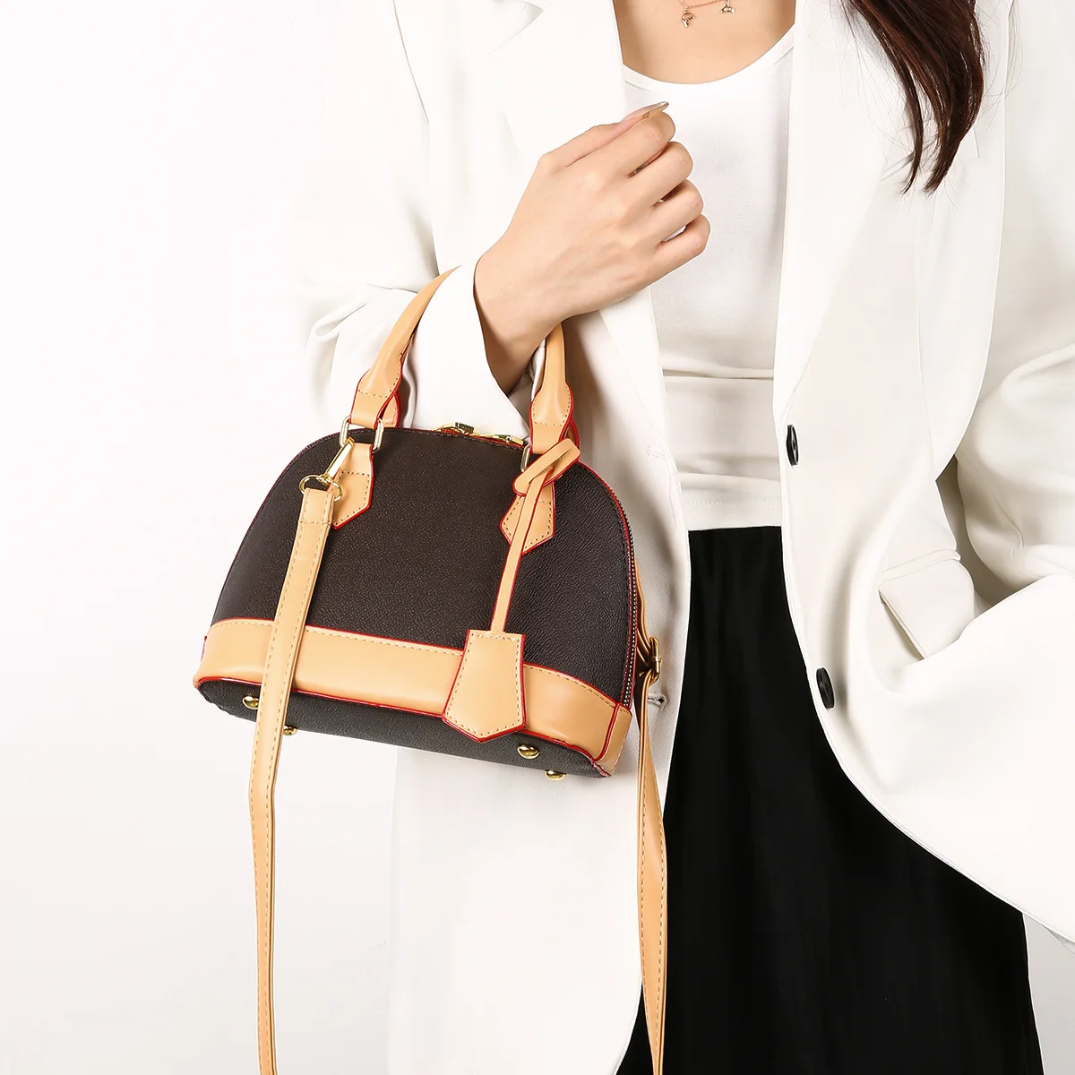 

2026 New Spacious Shell Crossbody Bag, Versatile Genuine Leather Shoulder Tote for Women, Daily Commuter Bag