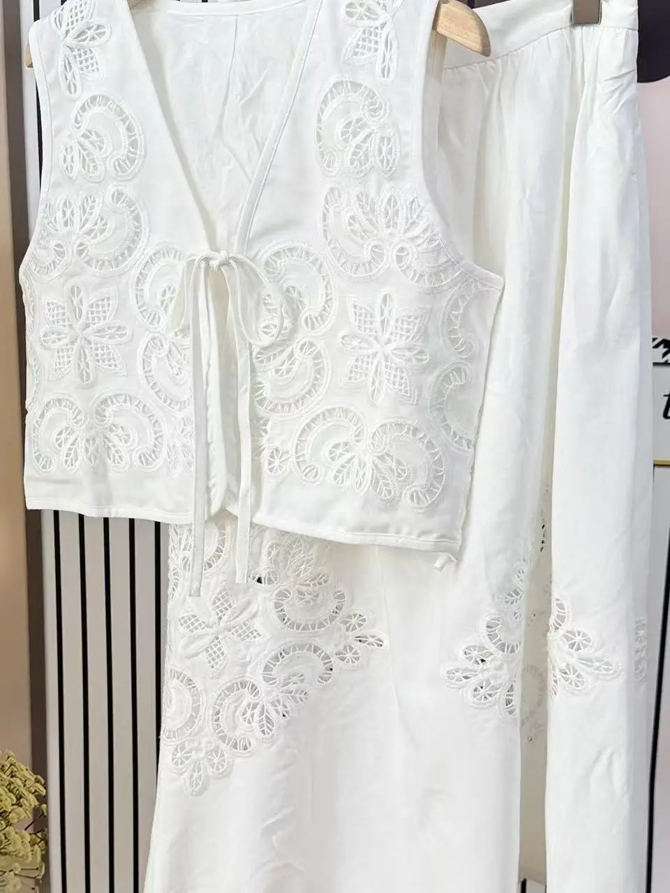 

Elegant Vacation Style White Embroidered Floral V-Neck Belted Vest A-Line Long Skirt Set Spring Summer Fashion Women's Outfits