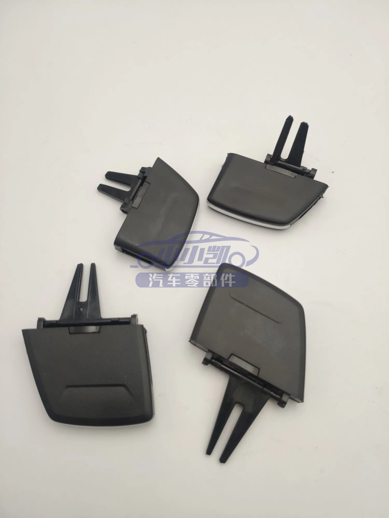 

1pcs For Cadillac XT5 XT6 Dashboard Air Conditioning Vent Slider